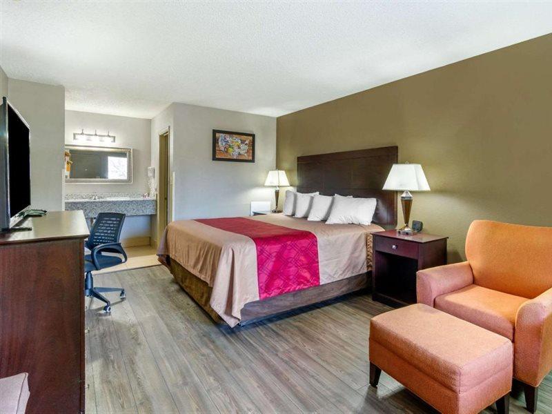 Econo Lodge Lynchburg Eksteriør bilde
