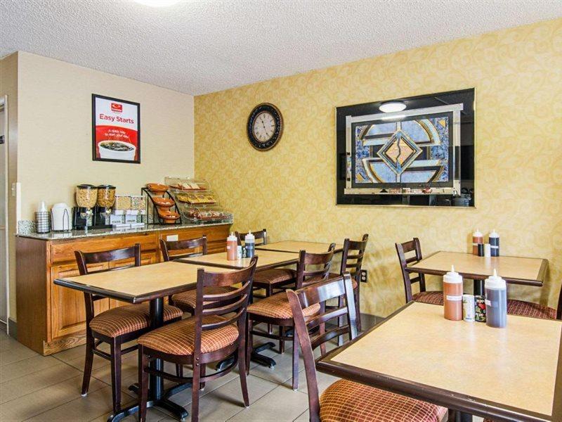 Econo Lodge Lynchburg Eksteriør bilde