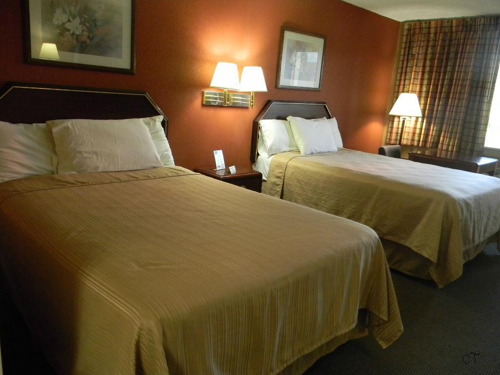 Econo Lodge Lynchburg Eksteriør bilde