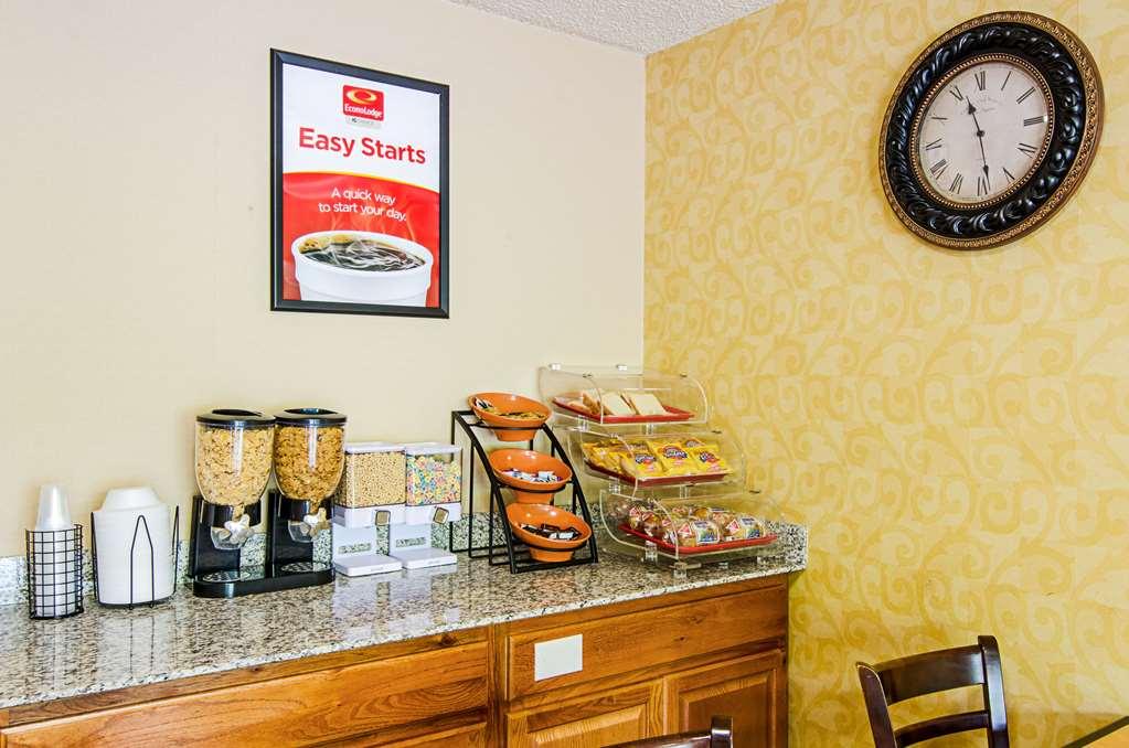 Econo Lodge Lynchburg Restaurant bilde