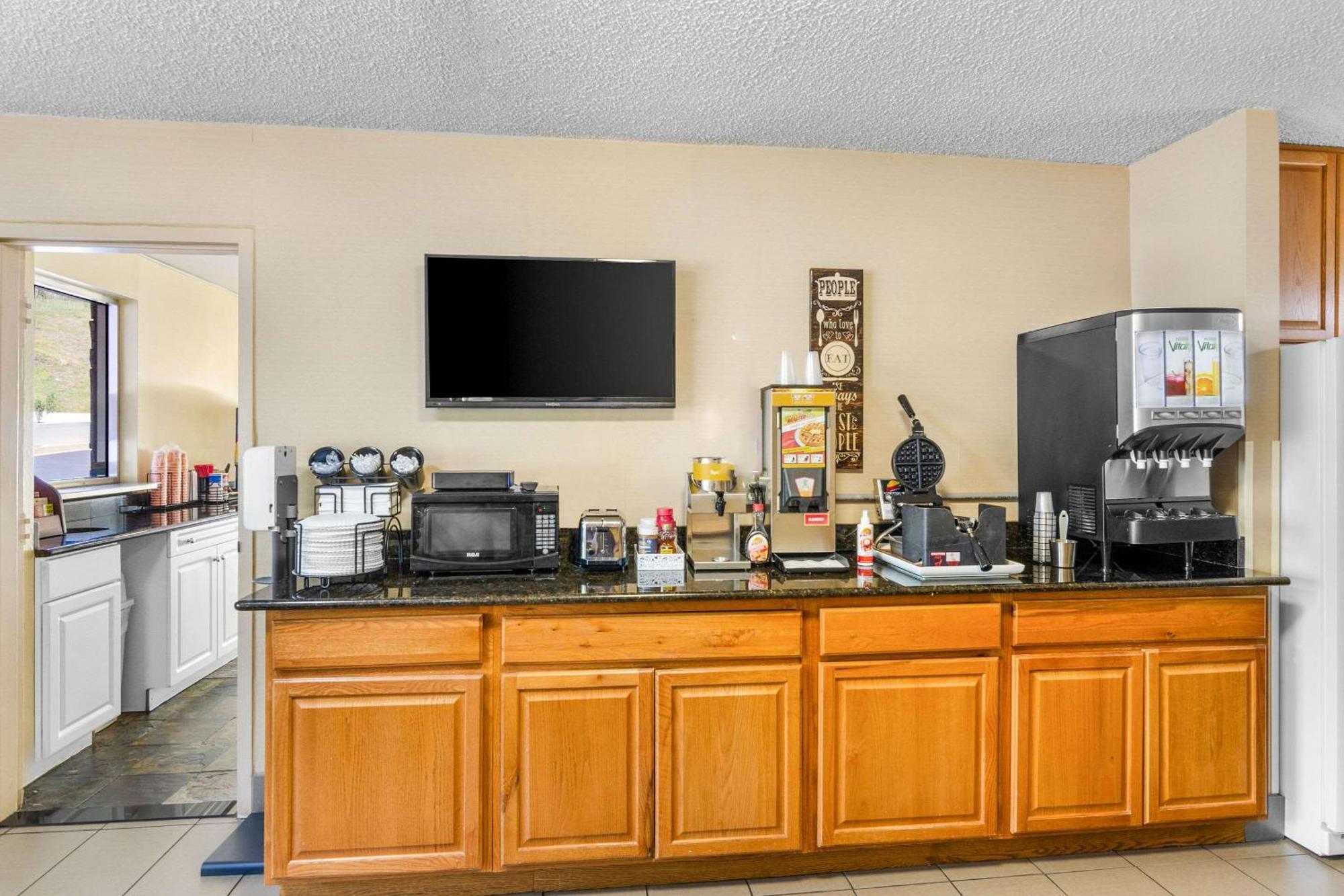 Econo Lodge Lynchburg Eksteriør bilde