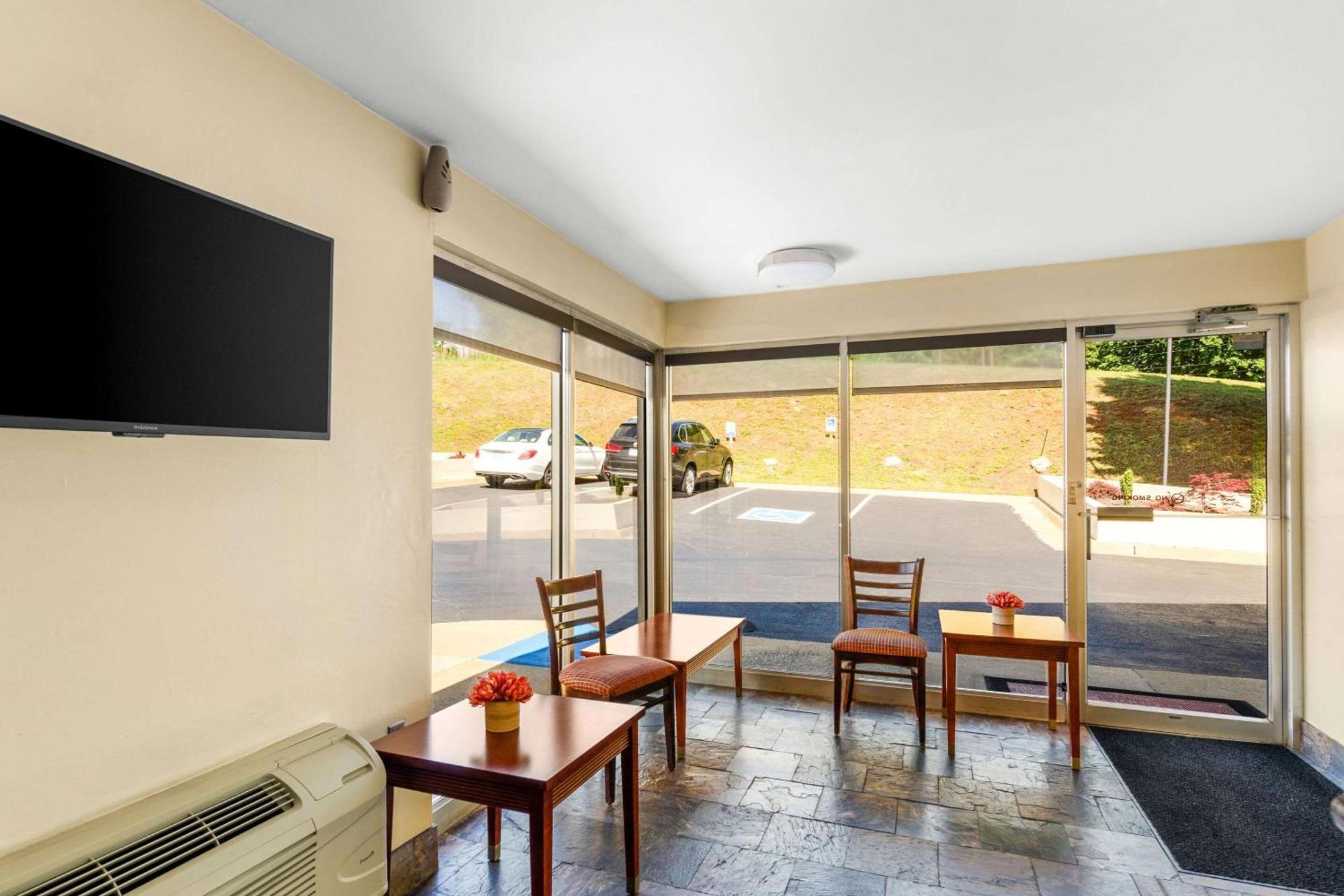 Econo Lodge Lynchburg Eksteriør bilde
