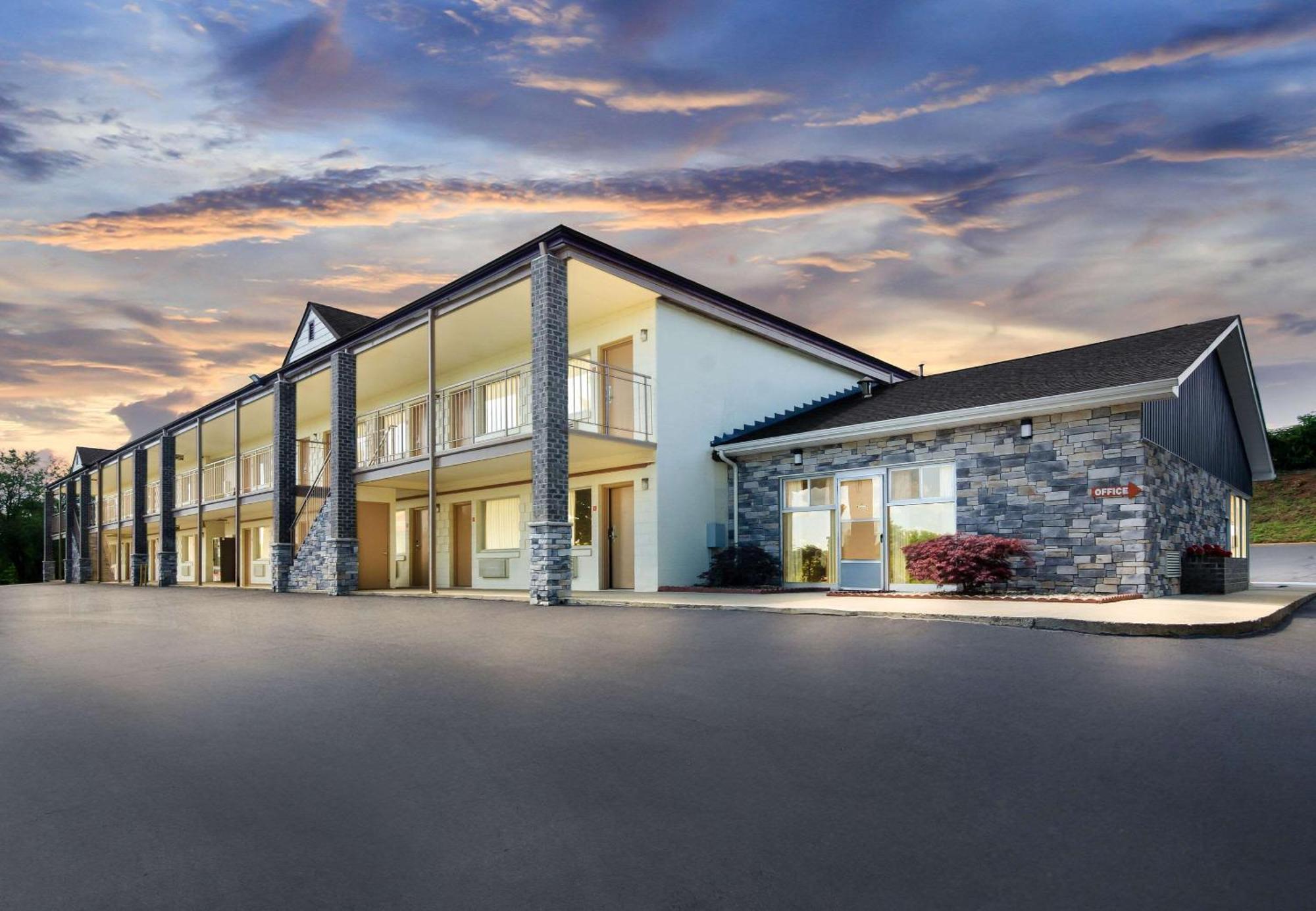 Econo Lodge Lynchburg Eksteriør bilde