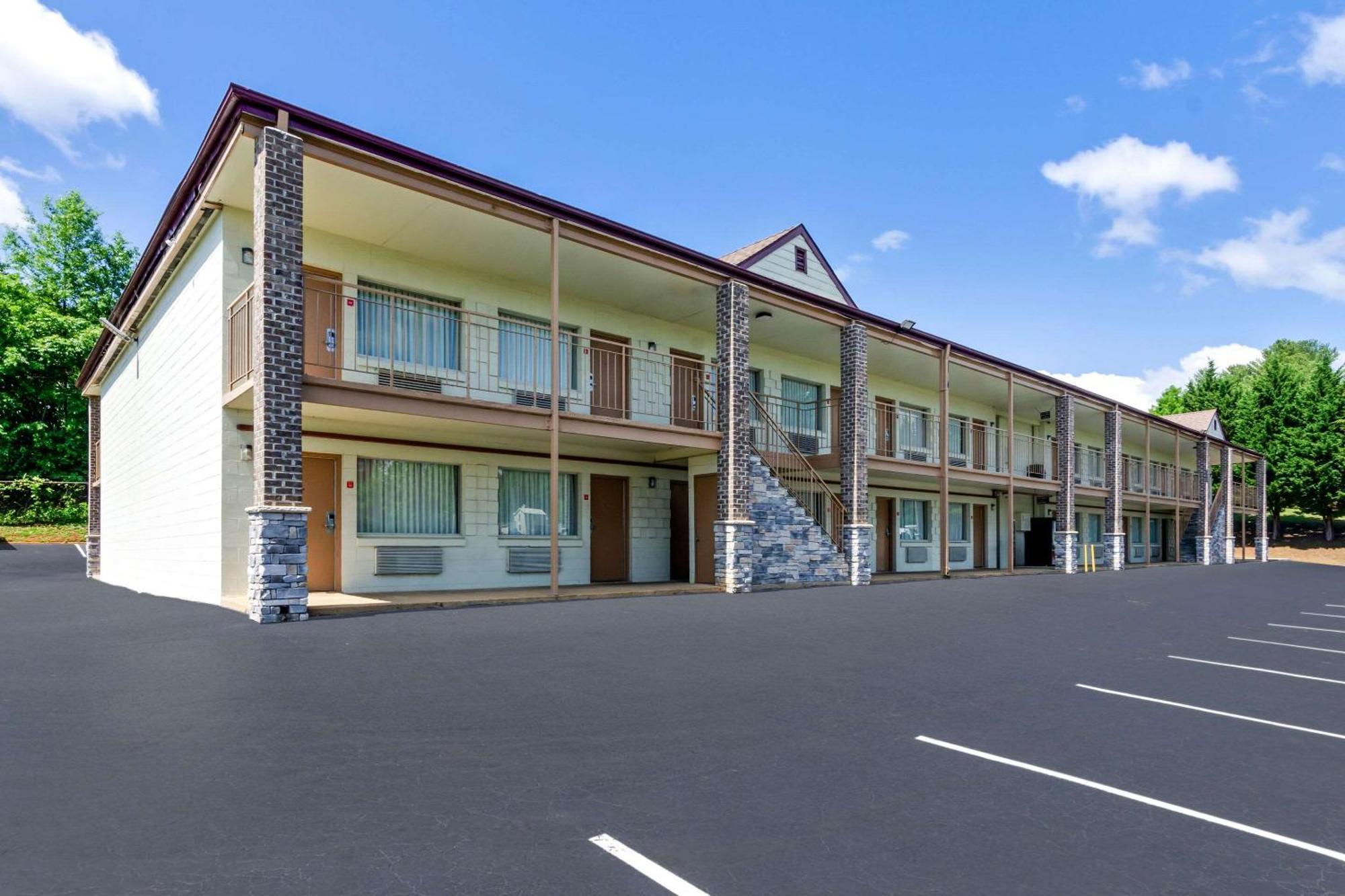 Econo Lodge Lynchburg Eksteriør bilde