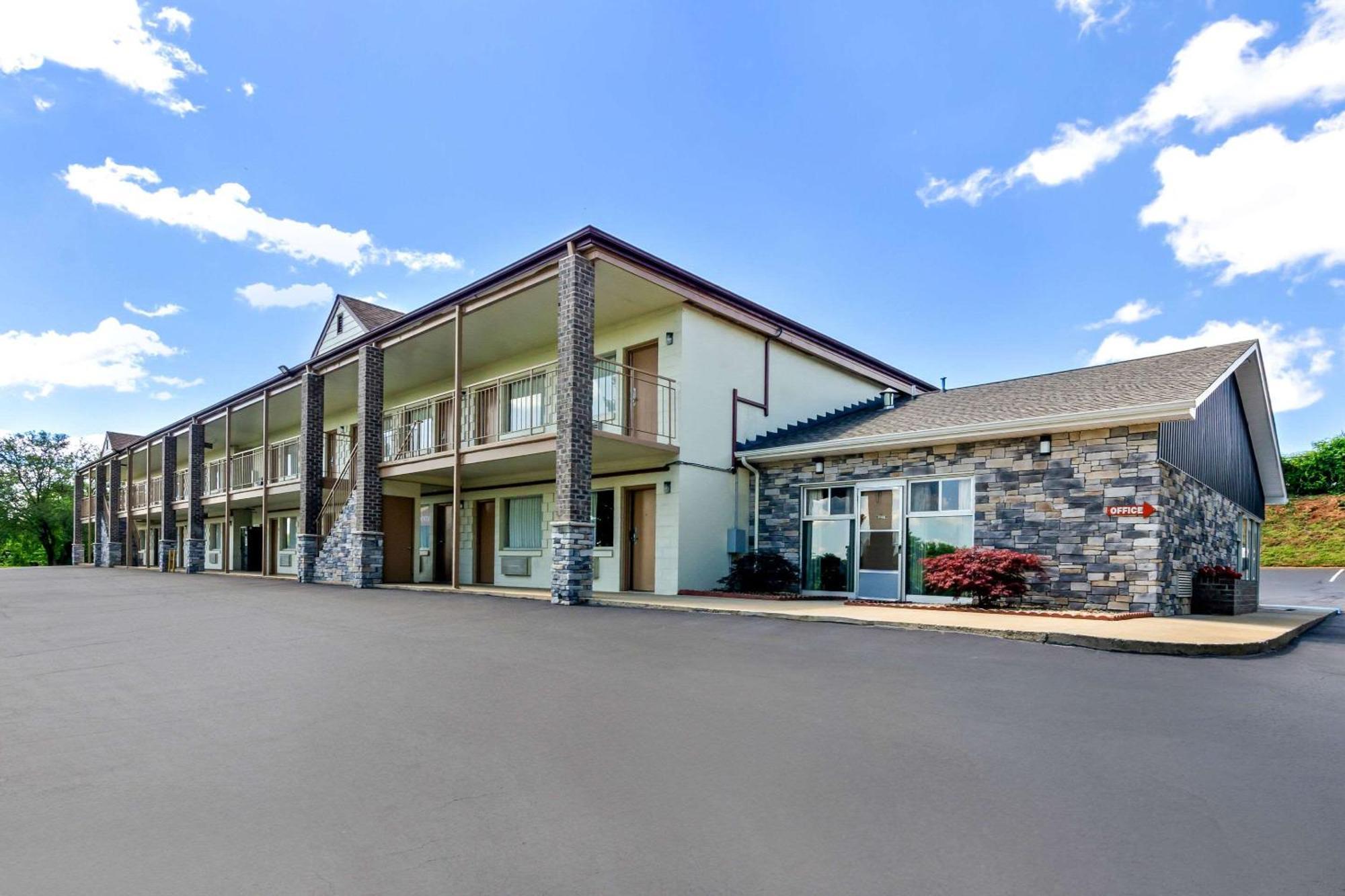 Econo Lodge Lynchburg Eksteriør bilde