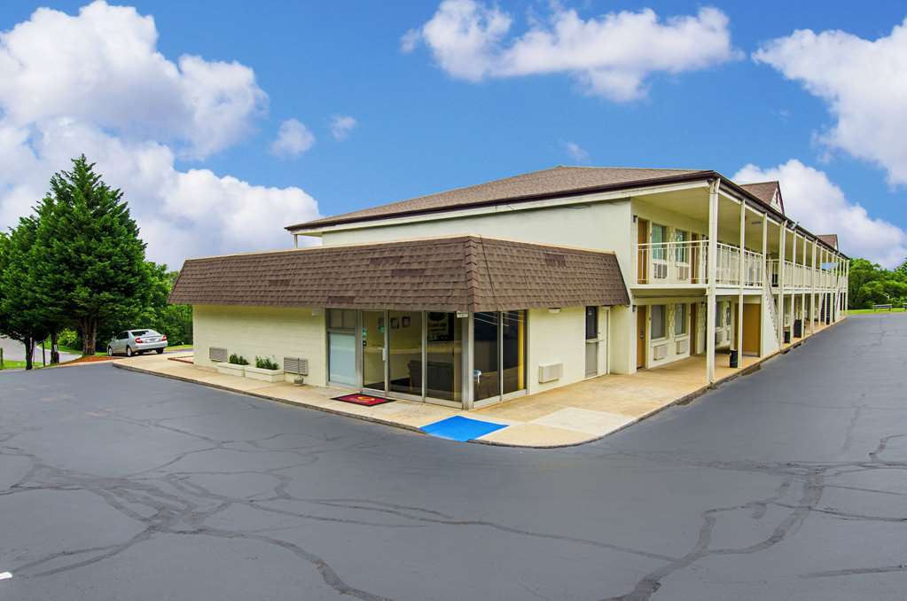 Econo Lodge Lynchburg Eksteriør bilde